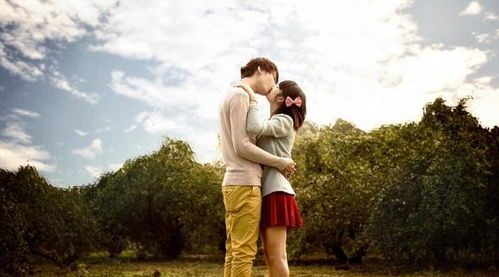 恋爱技巧揭秘：如何在金钱与爱情的天平上找到完美平衡点？